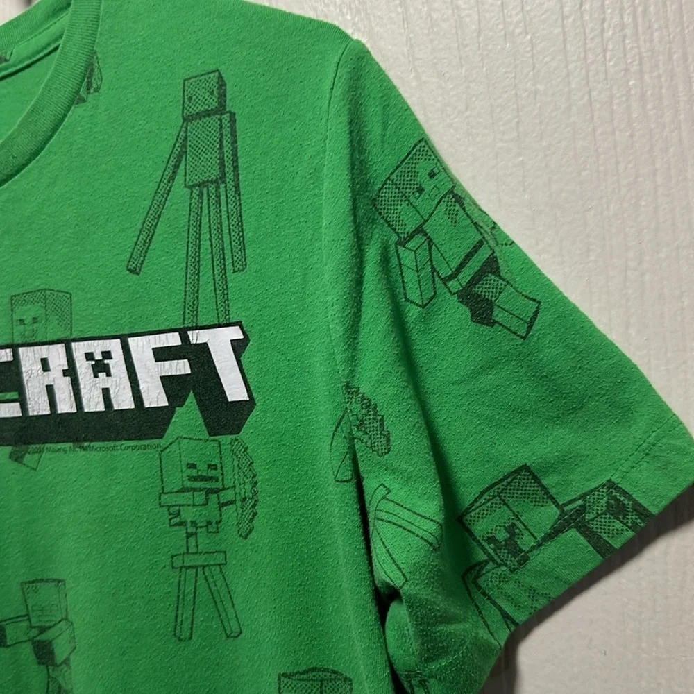 Old Navy Boys XXL (18) Minecraft Creeper Green T-Shirt | Gaming Tee | Kids Youth